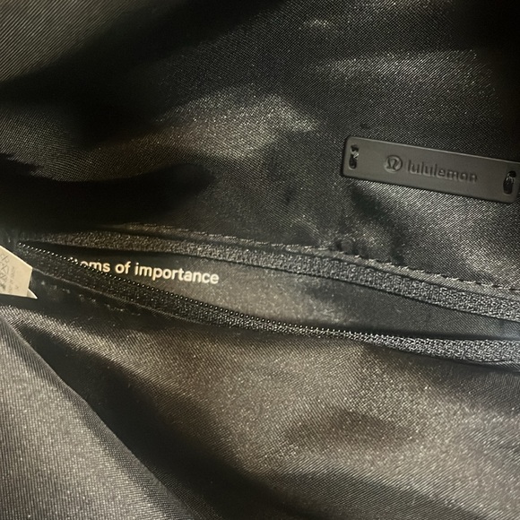 Lululemon All Night Festival Bag *Large
Black - Picture 11 of 16
